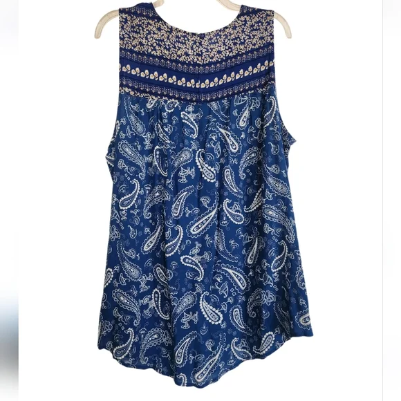 Blue Paisley Sleeveless Top Sz 1x Nwt - Picture 2 of 3